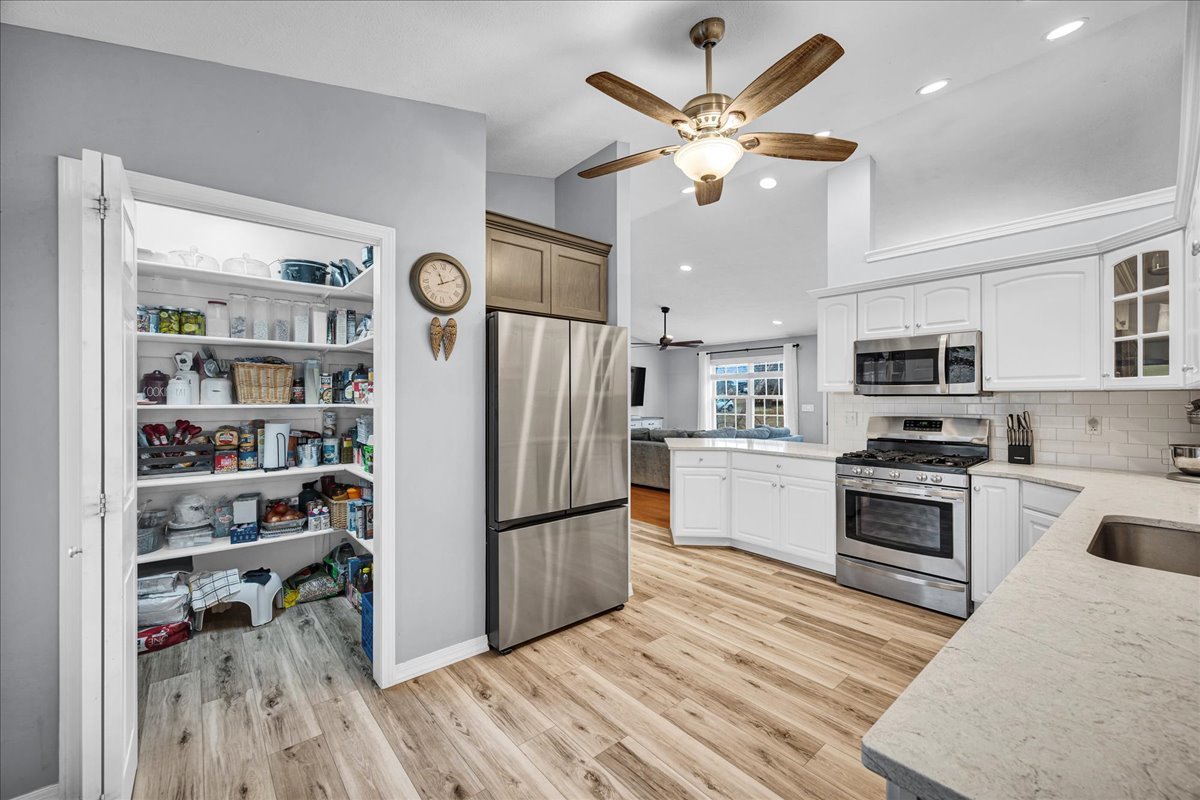 103 Comet Lane, Heyworth, IL 61745