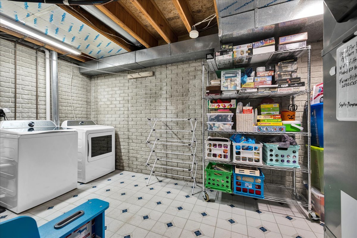 103 Comet Lane, Heyworth, IL 61745