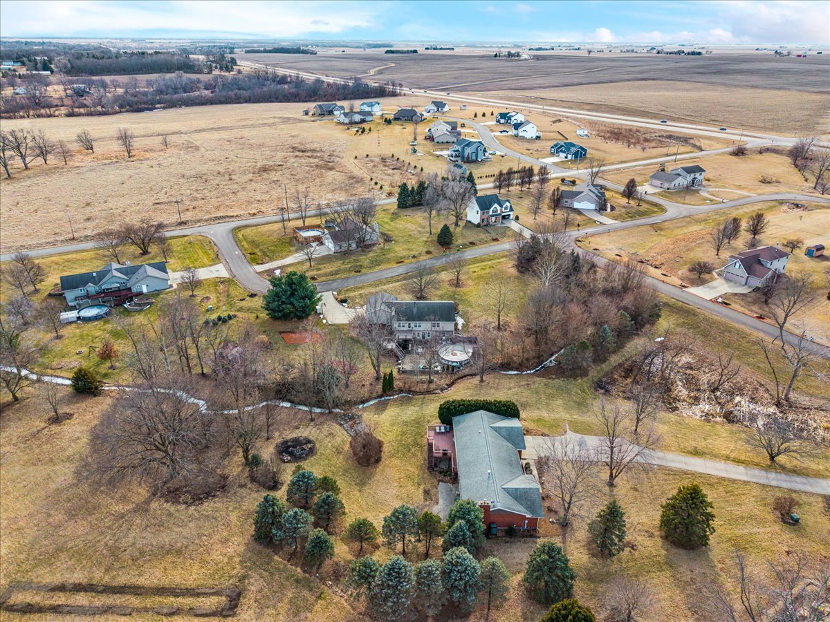 103 Comet Lane, Heyworth, IL 61745