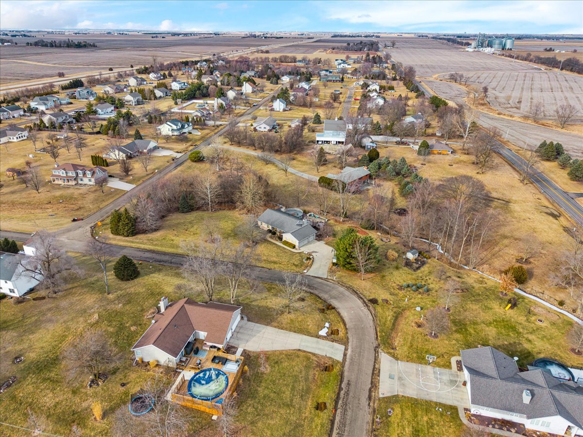 103 Comet Lane, Heyworth, IL 61745