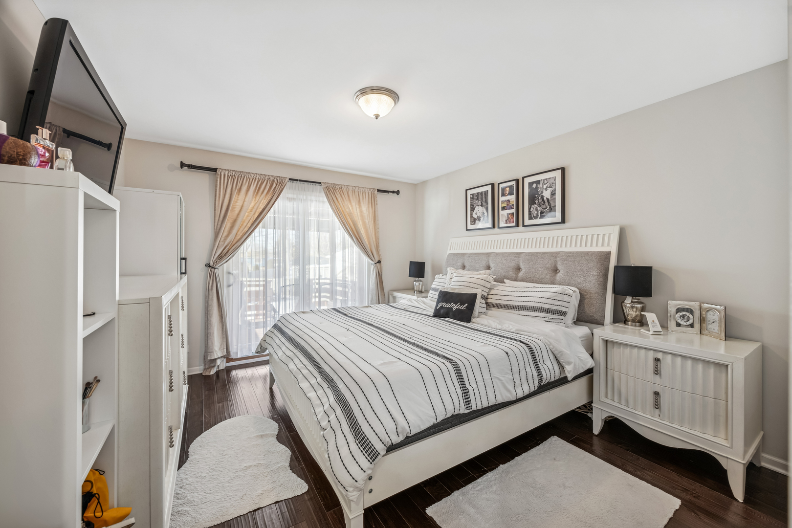 7704 Knotty Pine Court, Woodridge, IL 60517