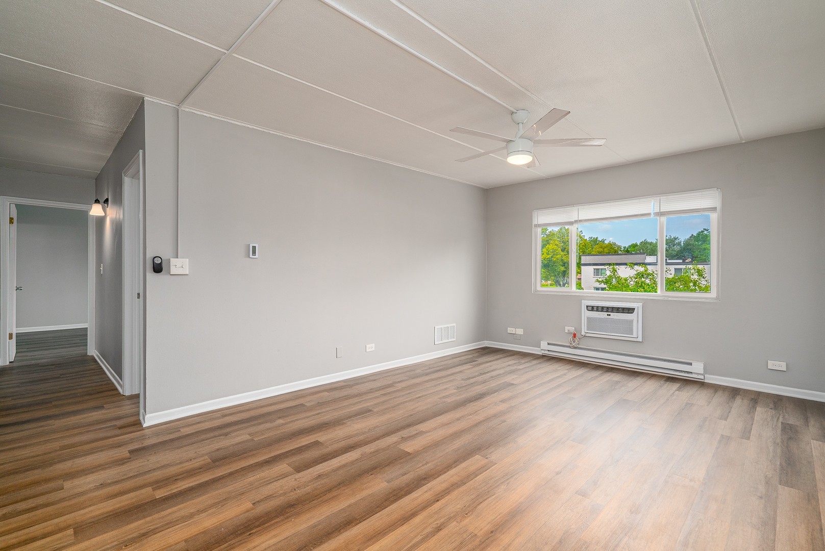 329 W Kimbell Avenue #09, Elmhurst, IL 60126