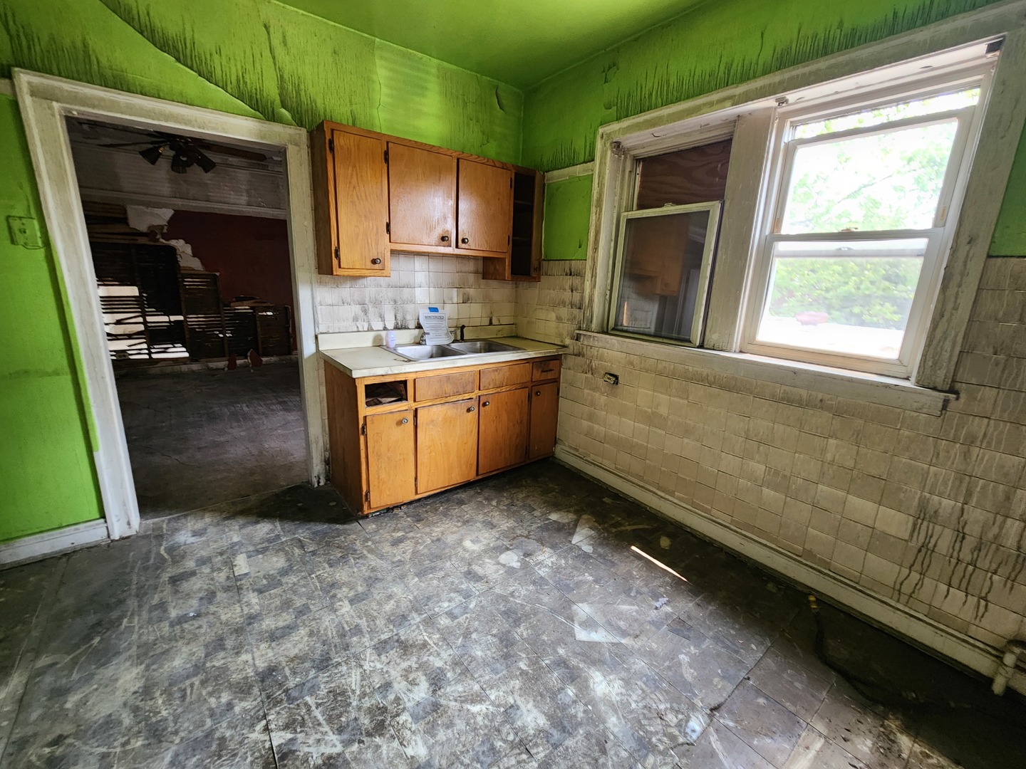 7952 S Langley Avenue, Chicago, IL 60619