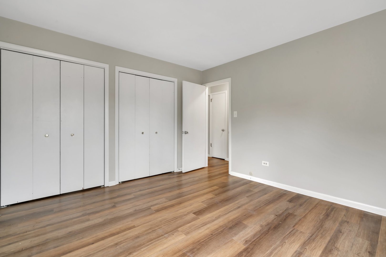 42 S Waiola Avenue #02, La Grange, IL 60525