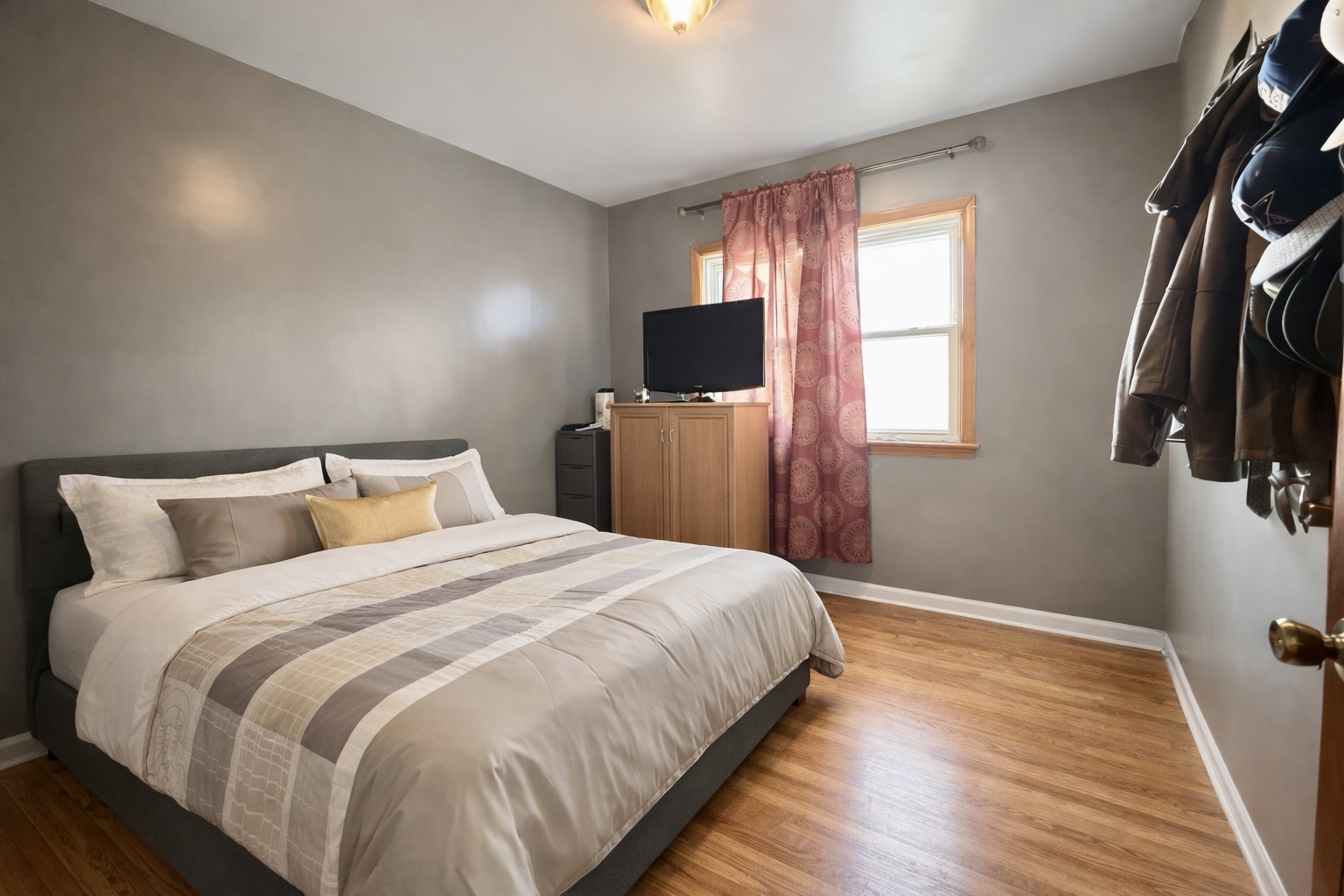 128 N YORK Road, Bensenville, IL 60106