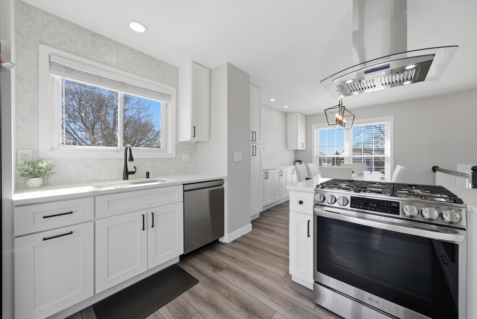 396 Nantucket Court, Bartlett, IL 60103