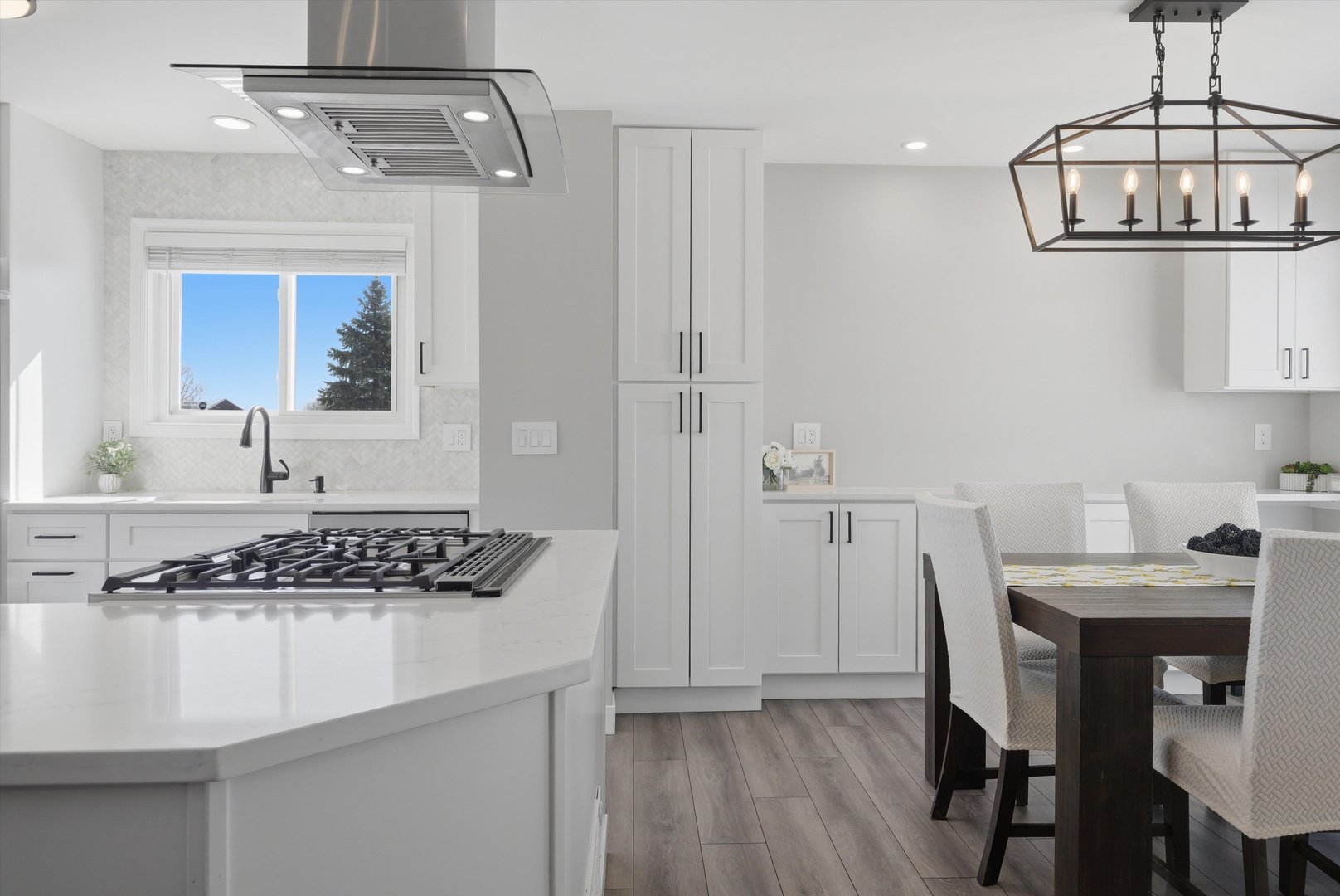 396 Nantucket Court, Bartlett, IL 60103