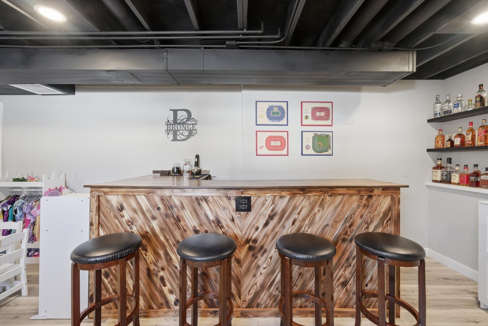 396 Nantucket Court, Bartlett, IL 60103