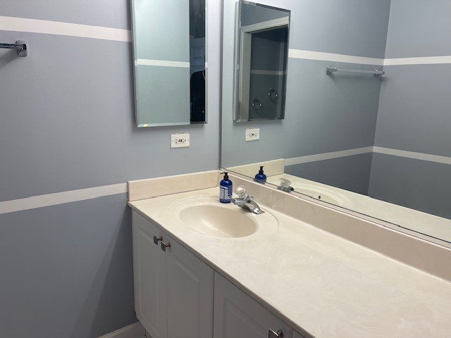 875 E 22nd Street #204, Lombard, IL 60148