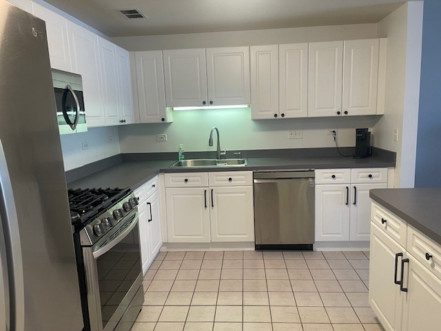 875 E 22nd Street #204, Lombard, IL 60148