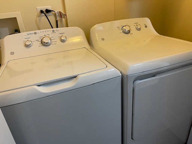 875 E 22nd Street #204, Lombard, IL 60148