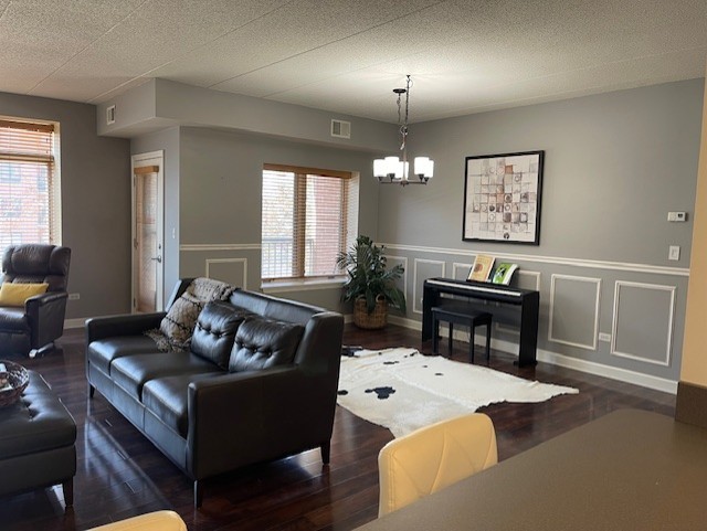 875 E 22nd Street #204, Lombard, IL 60148