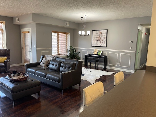 875 E 22nd Street #204, Lombard, IL 60148