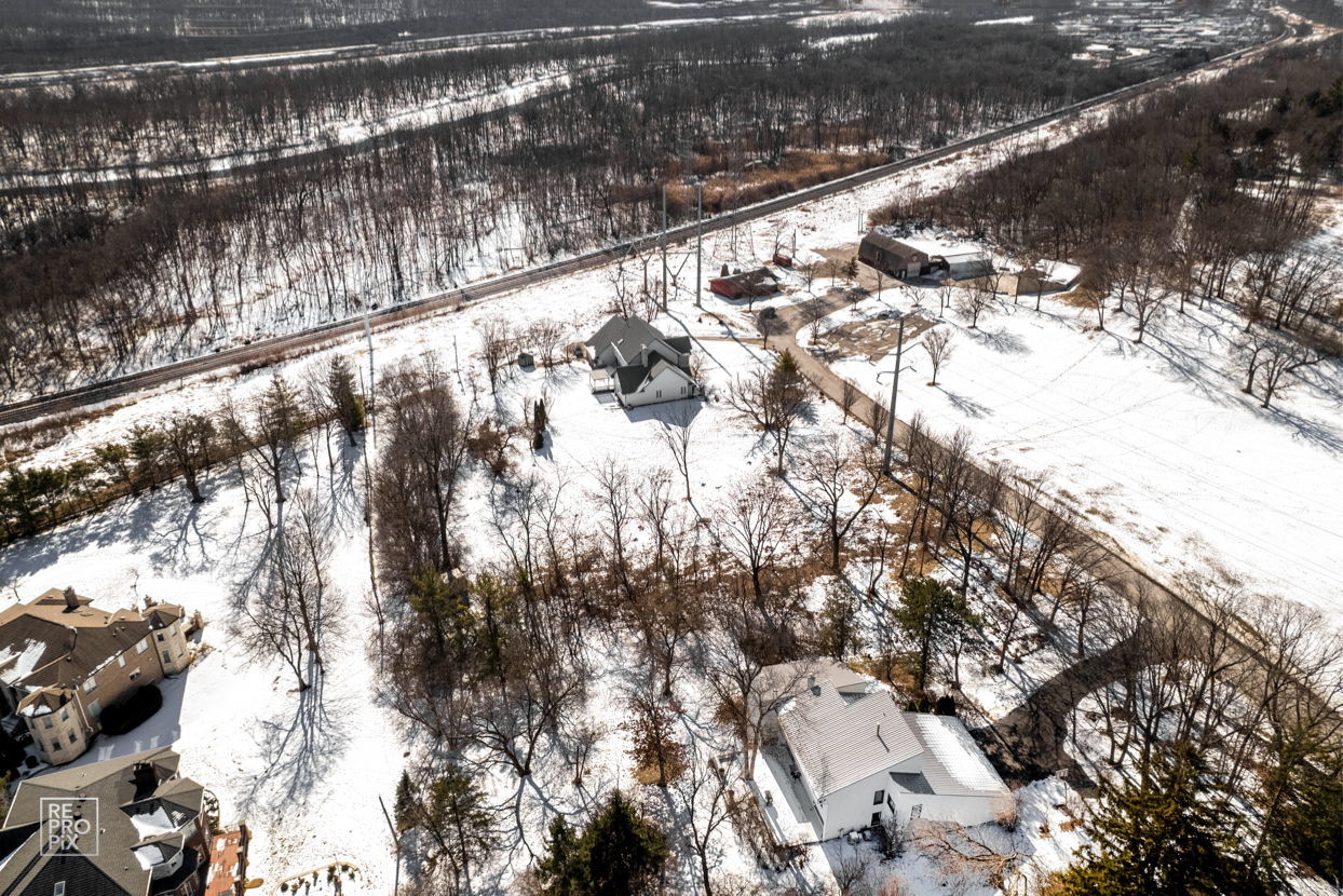 10s641 S Garfield Avenue, Burr Ridge, IL 60527