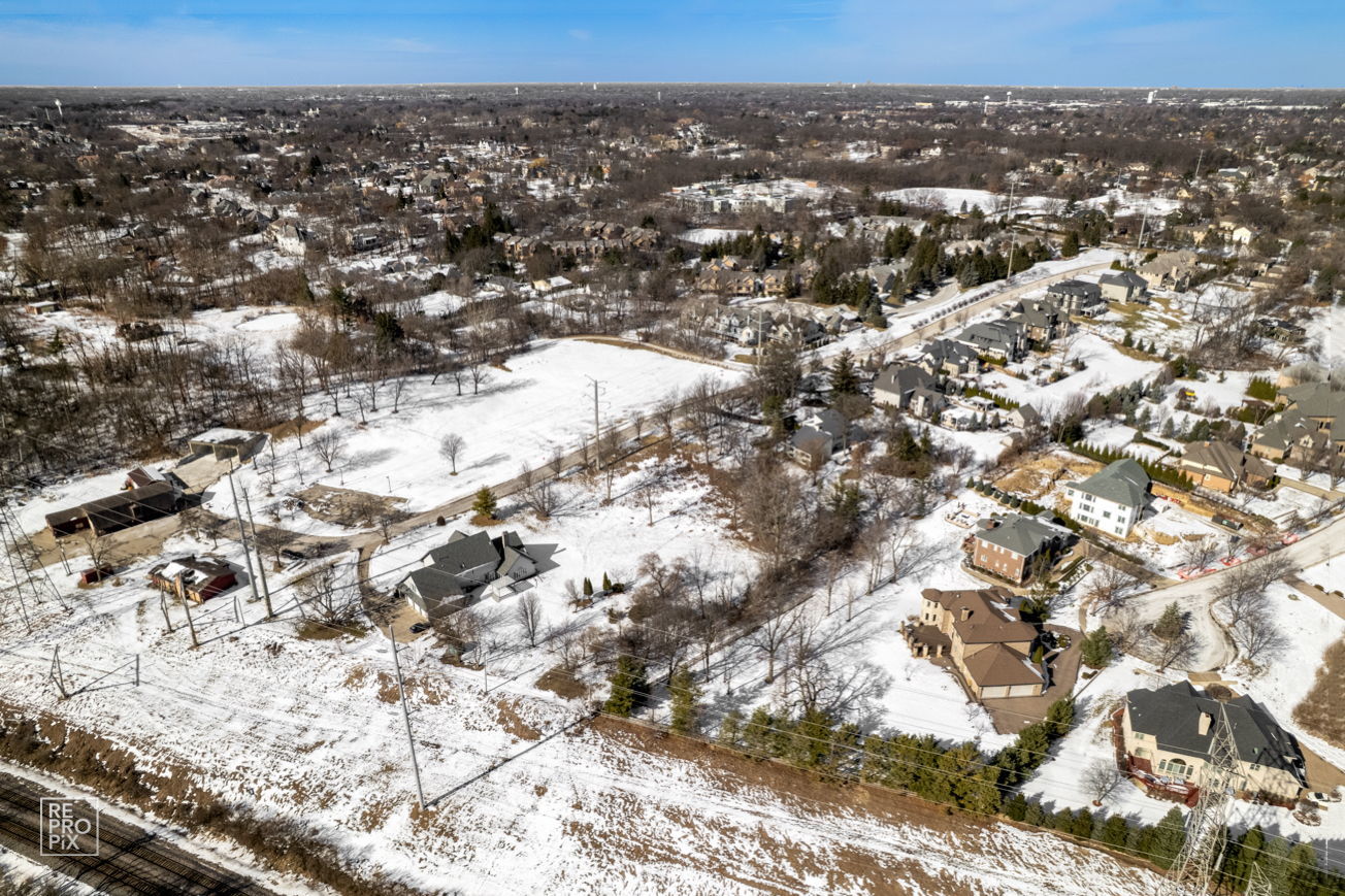 10s641 S Garfield Avenue, Burr Ridge, IL 60527