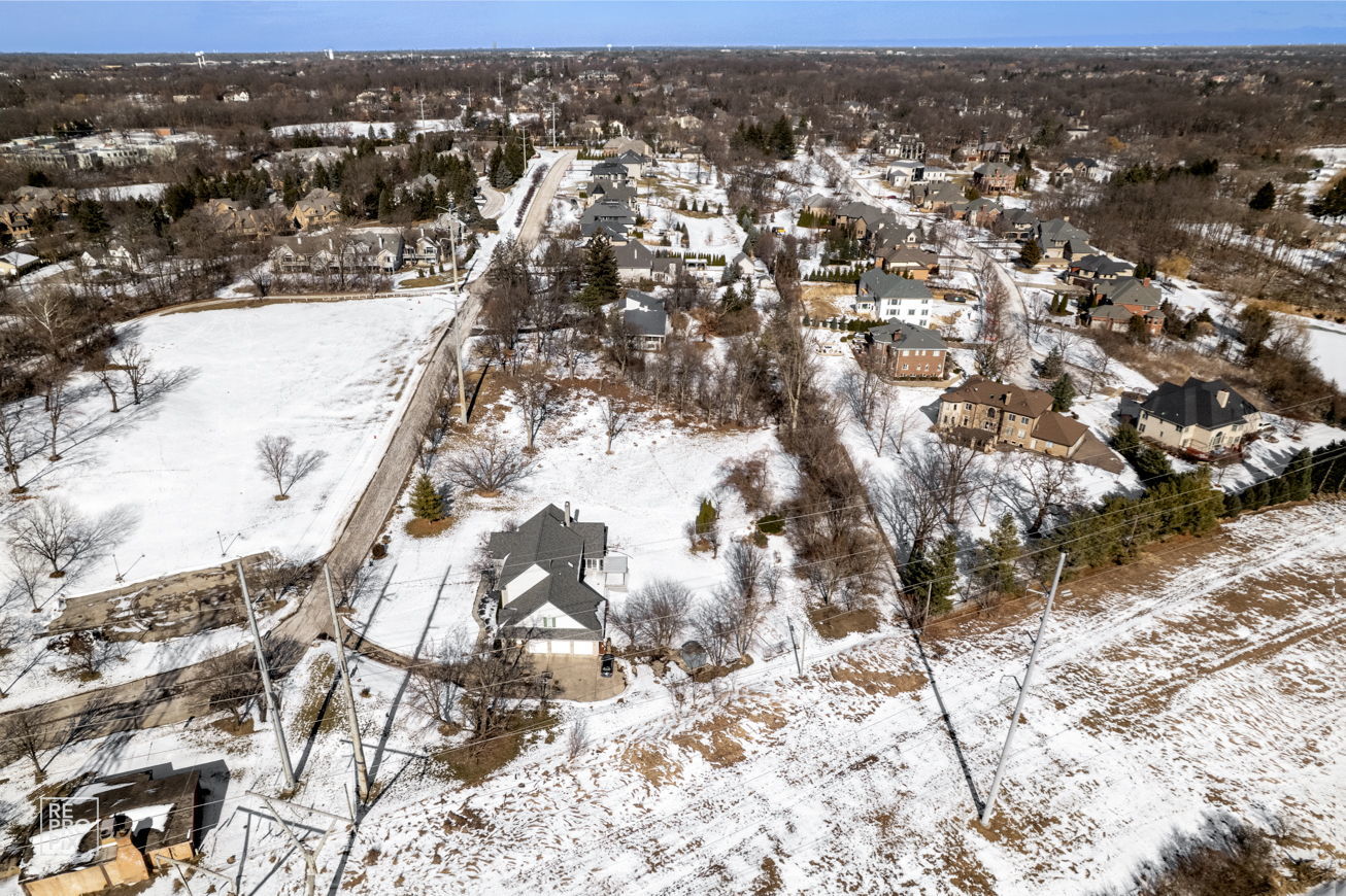 10s641 S Garfield Avenue, Burr Ridge, IL 60527