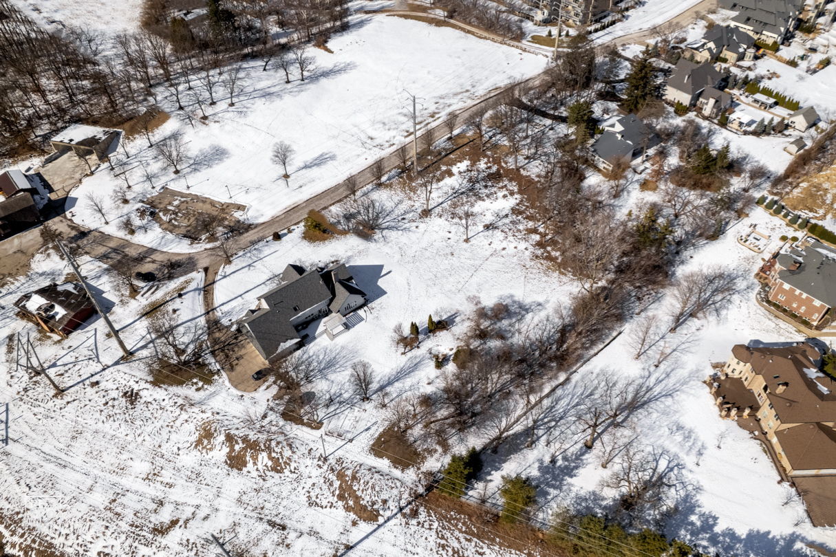 10s641 S Garfield Avenue, Burr Ridge, IL 60527