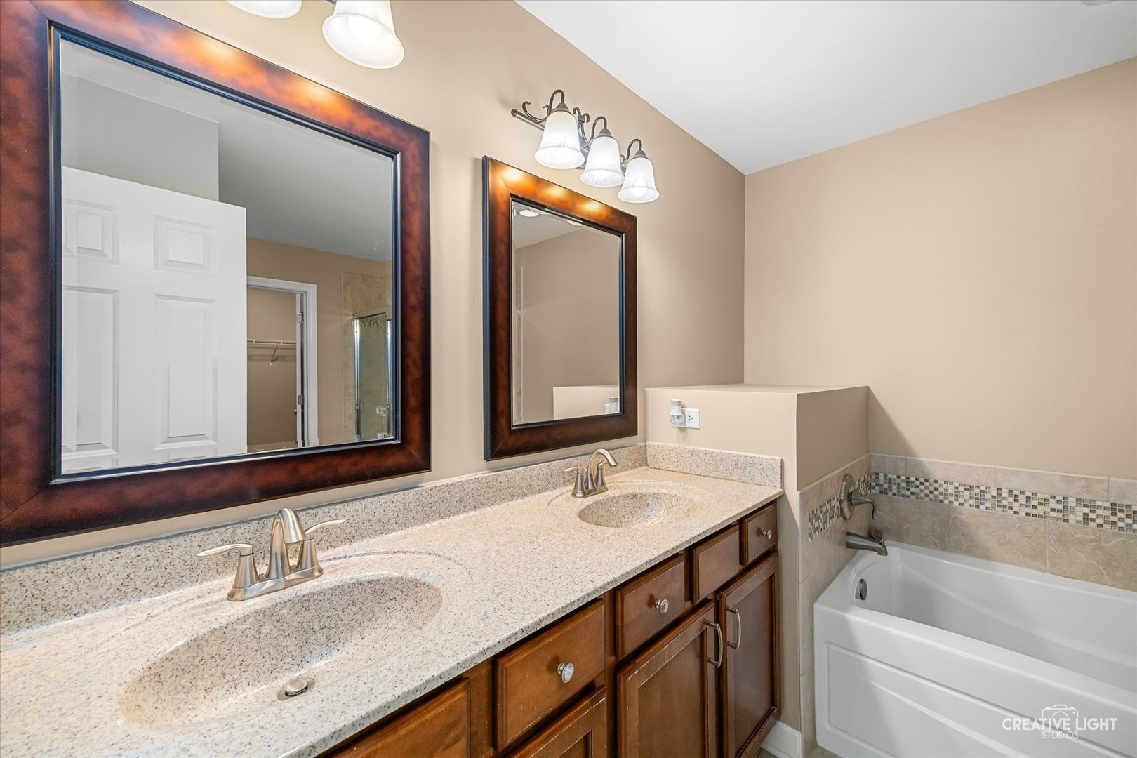 2782 Blakely Lane, Naperville, IL 60540