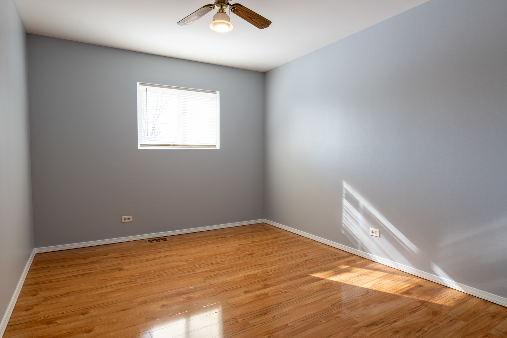 71 CAMBRIDGE Lane, Glendale Heights, IL 60139