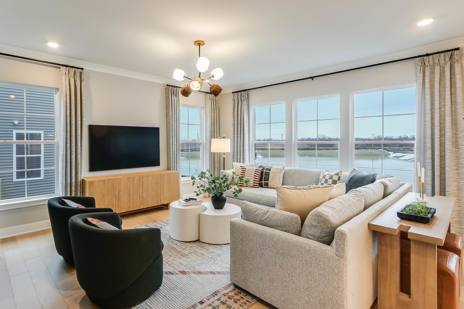 10824 Saxony Street, Huntley, IL 60142