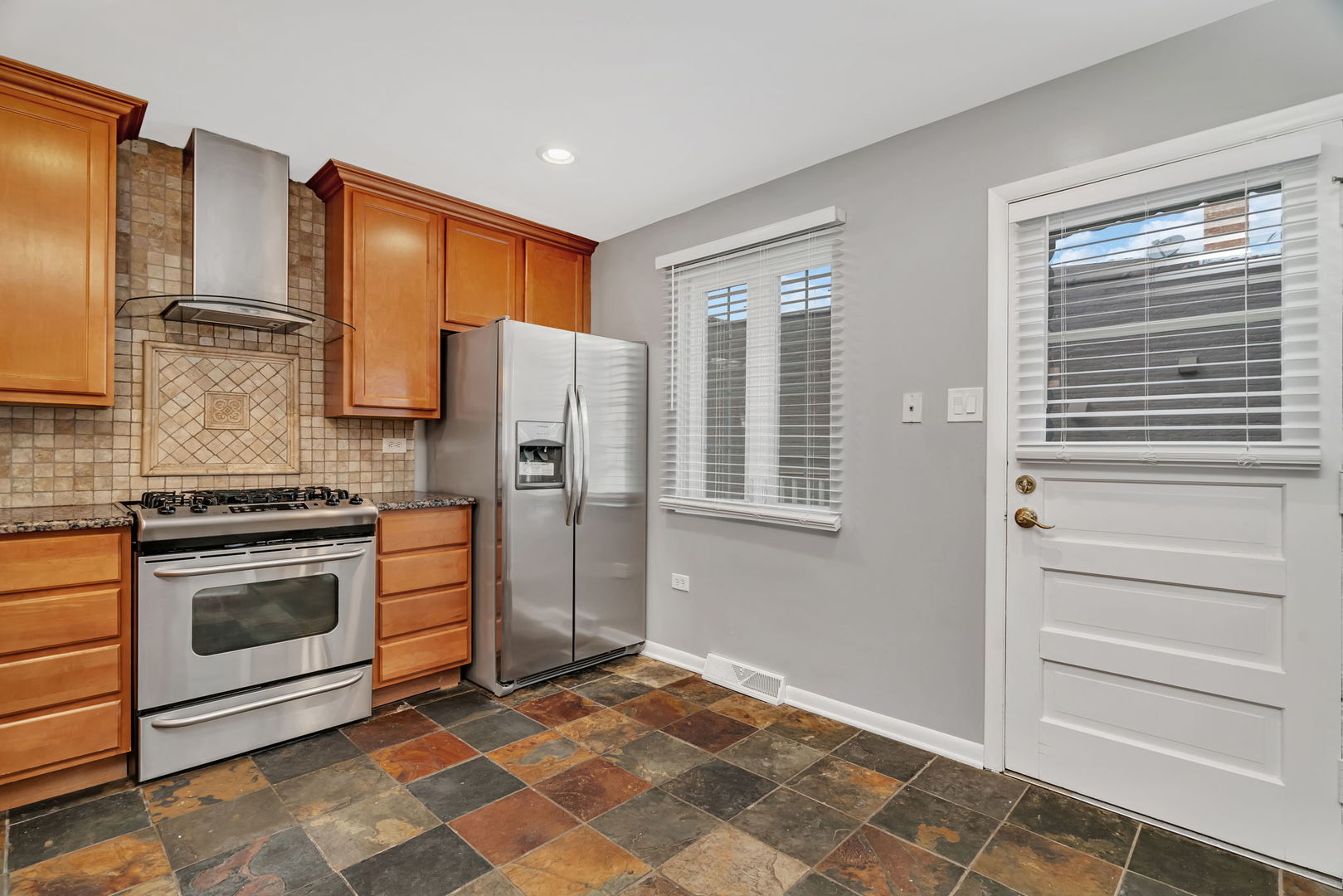 13 S Waiola Avenue #5, La Grange, IL 60525