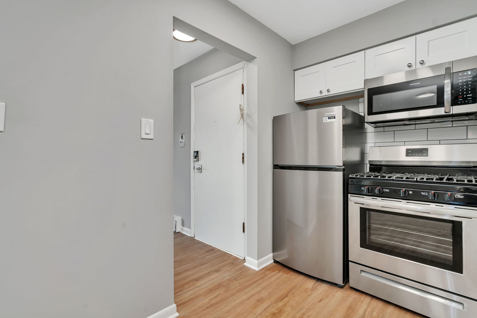 909 Plainfield Road #12, Darien, IL 60561