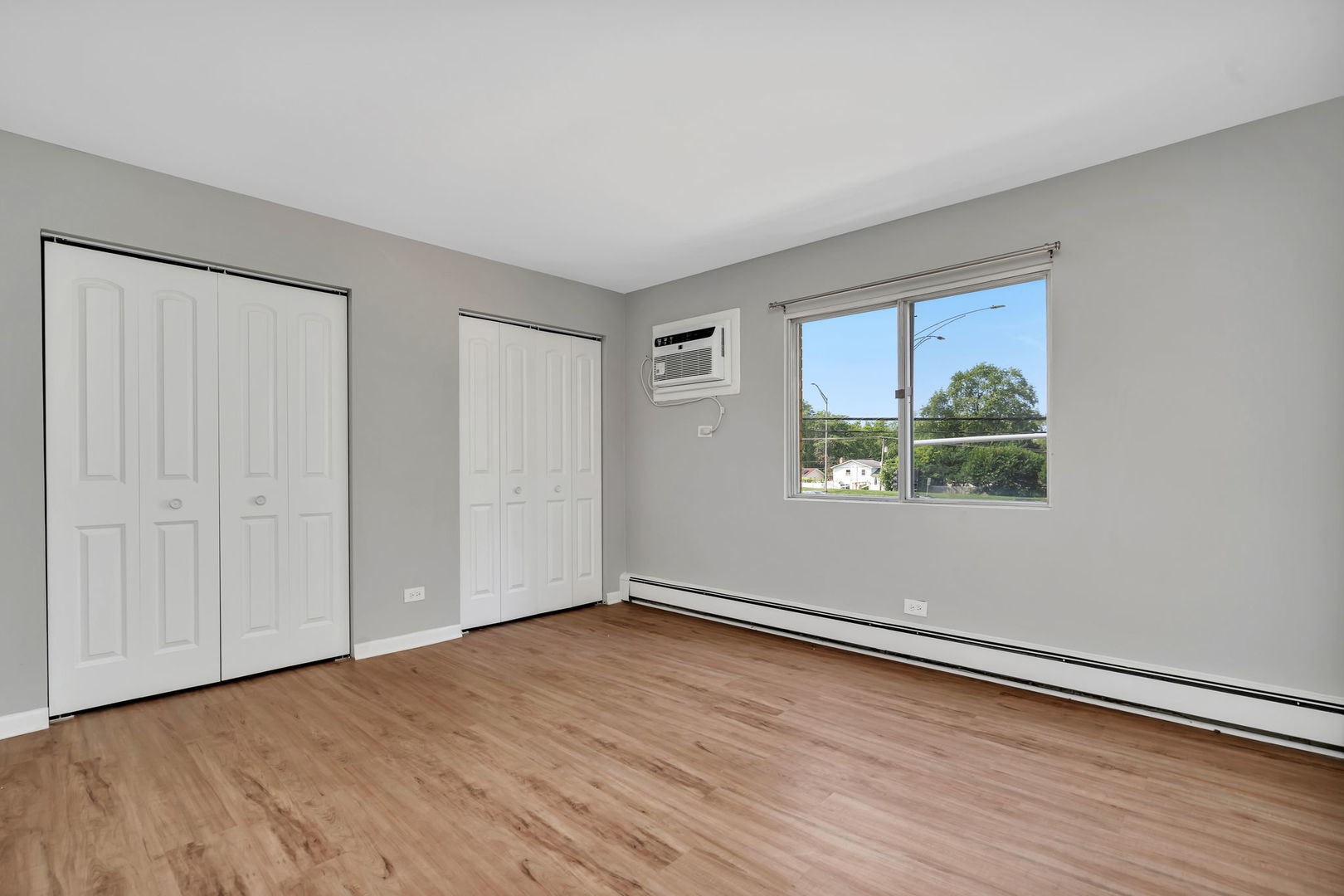 909 Plainfield Road #12, Darien, IL 60561