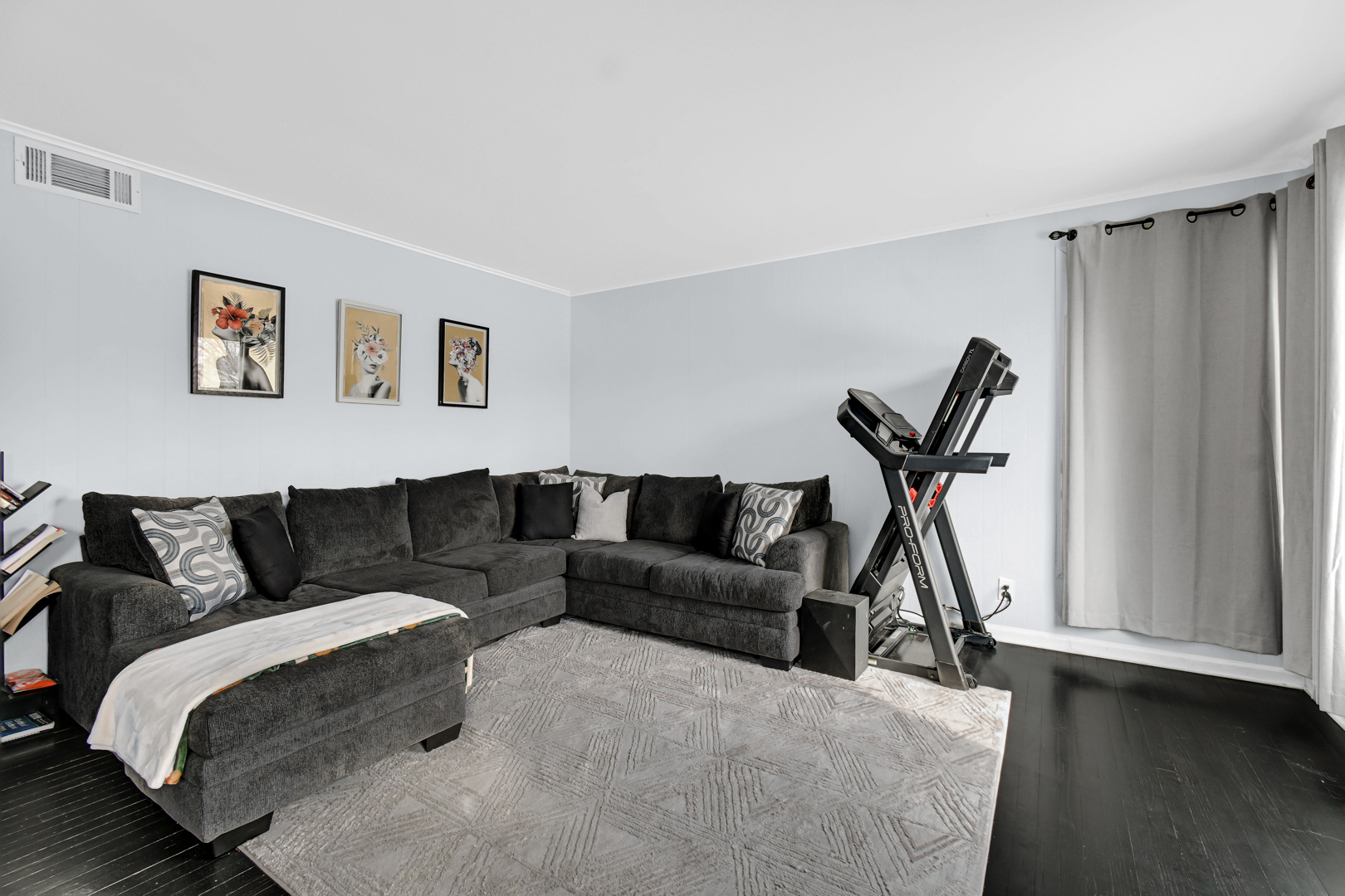 4656 W 83rd Street, Chicago, IL 60652