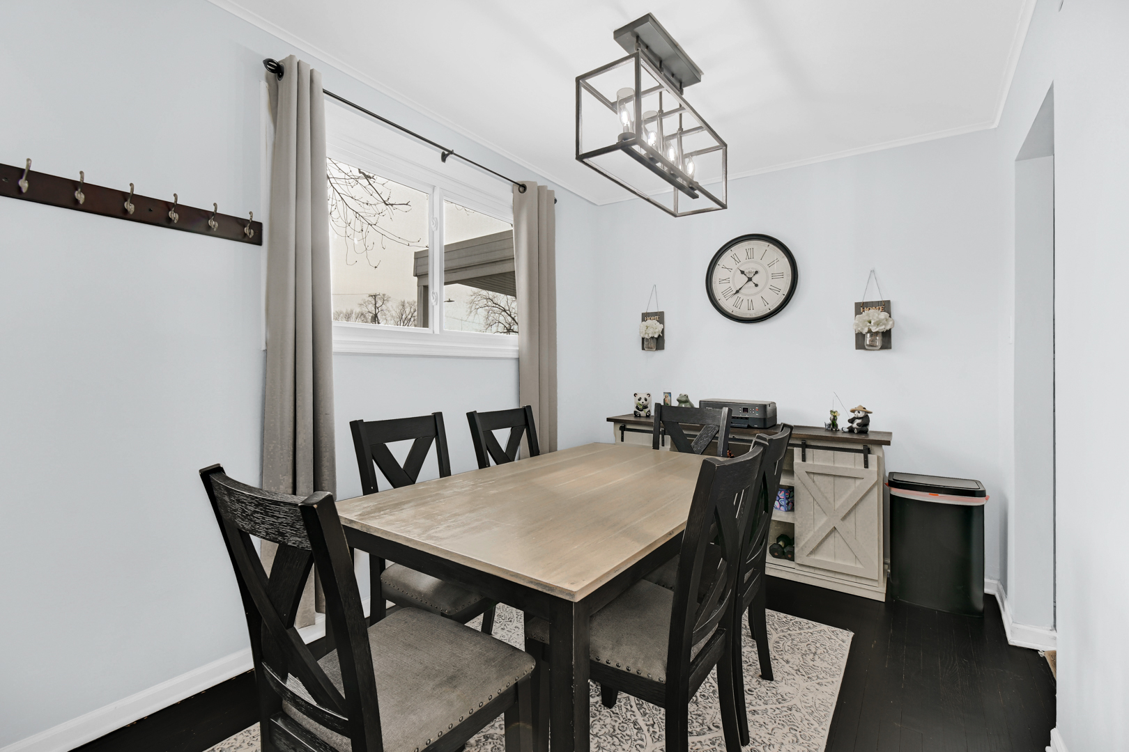 4656 W 83rd Street, Chicago, IL 60652