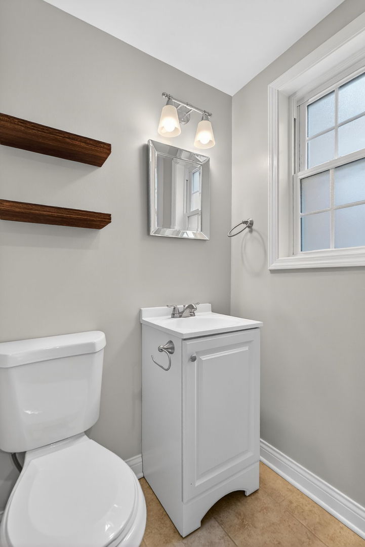 15 S Waiola Avenue #6, La Grange, IL 60525