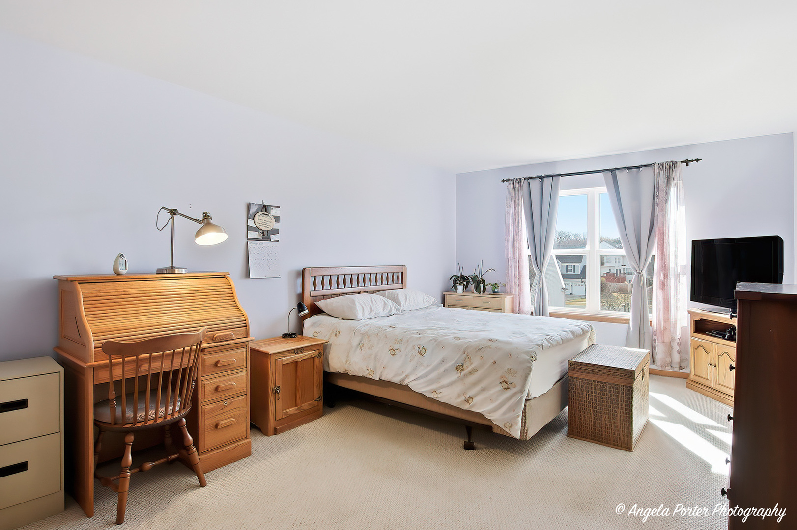 1949 W Windsor Drive, Round Lake, IL 60073