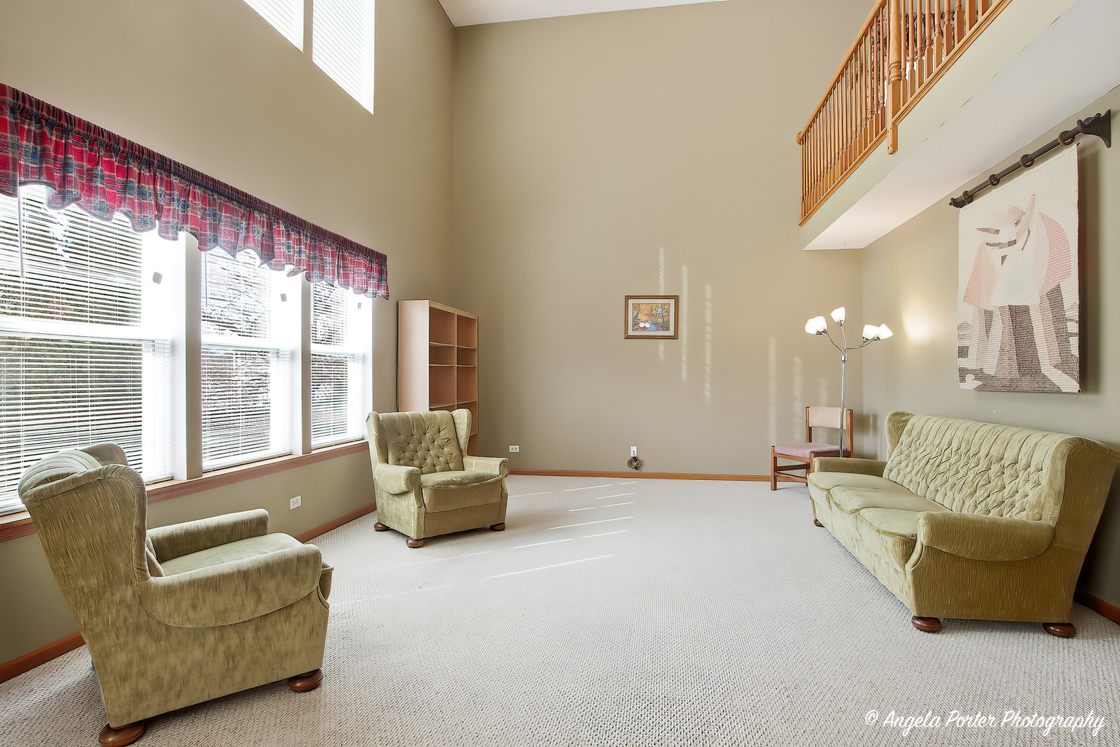 1949 W Windsor Drive, Round Lake, IL 60073