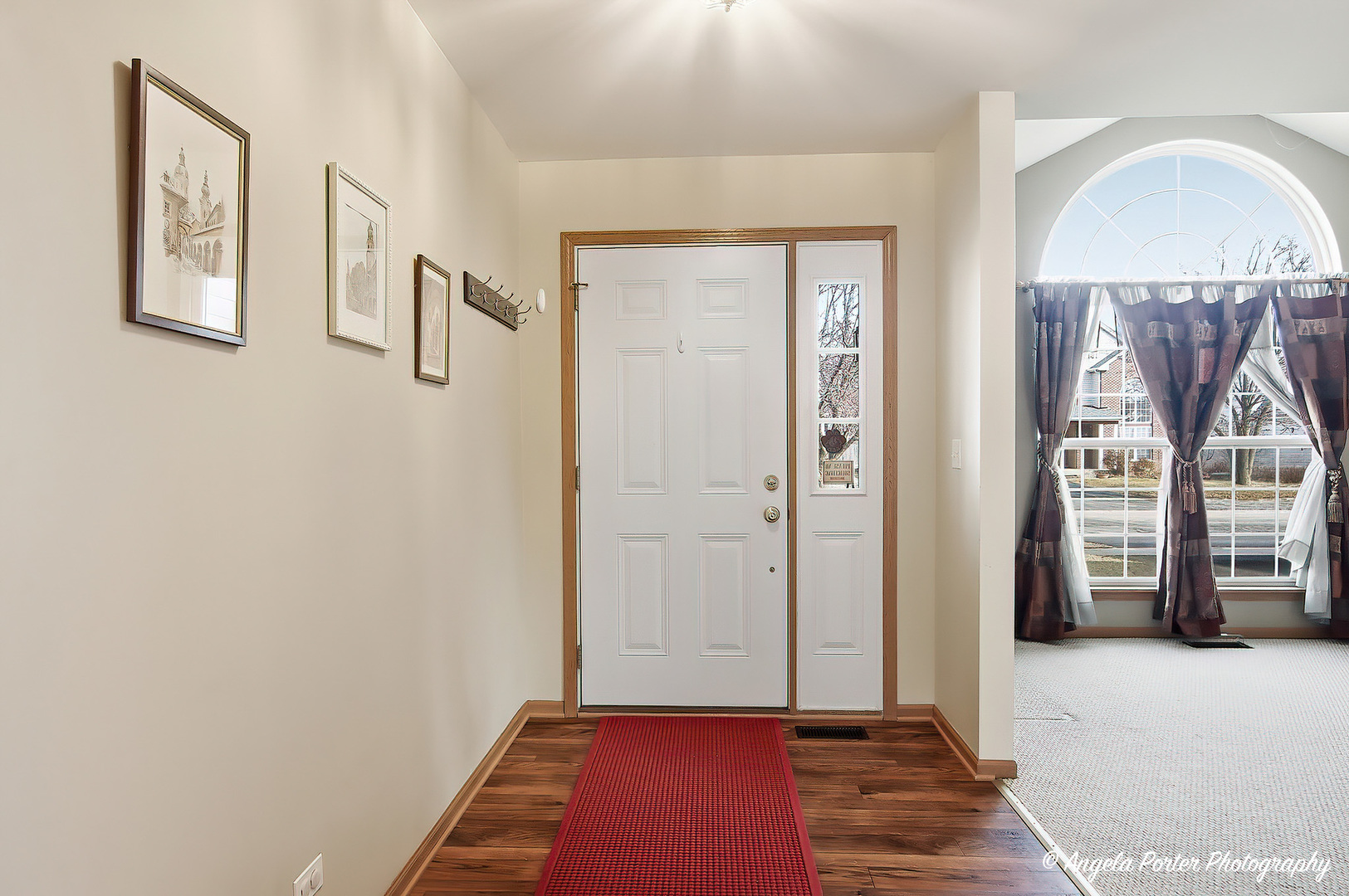 1949 W Windsor Drive, Round Lake, IL 60073