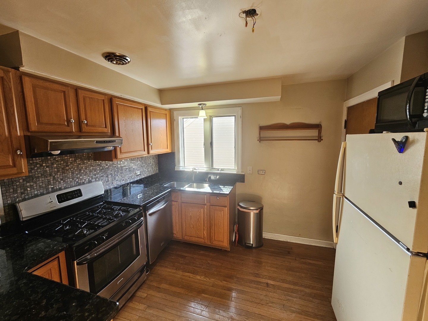 902 Jeannette Street, Des Plaines, IL 60016