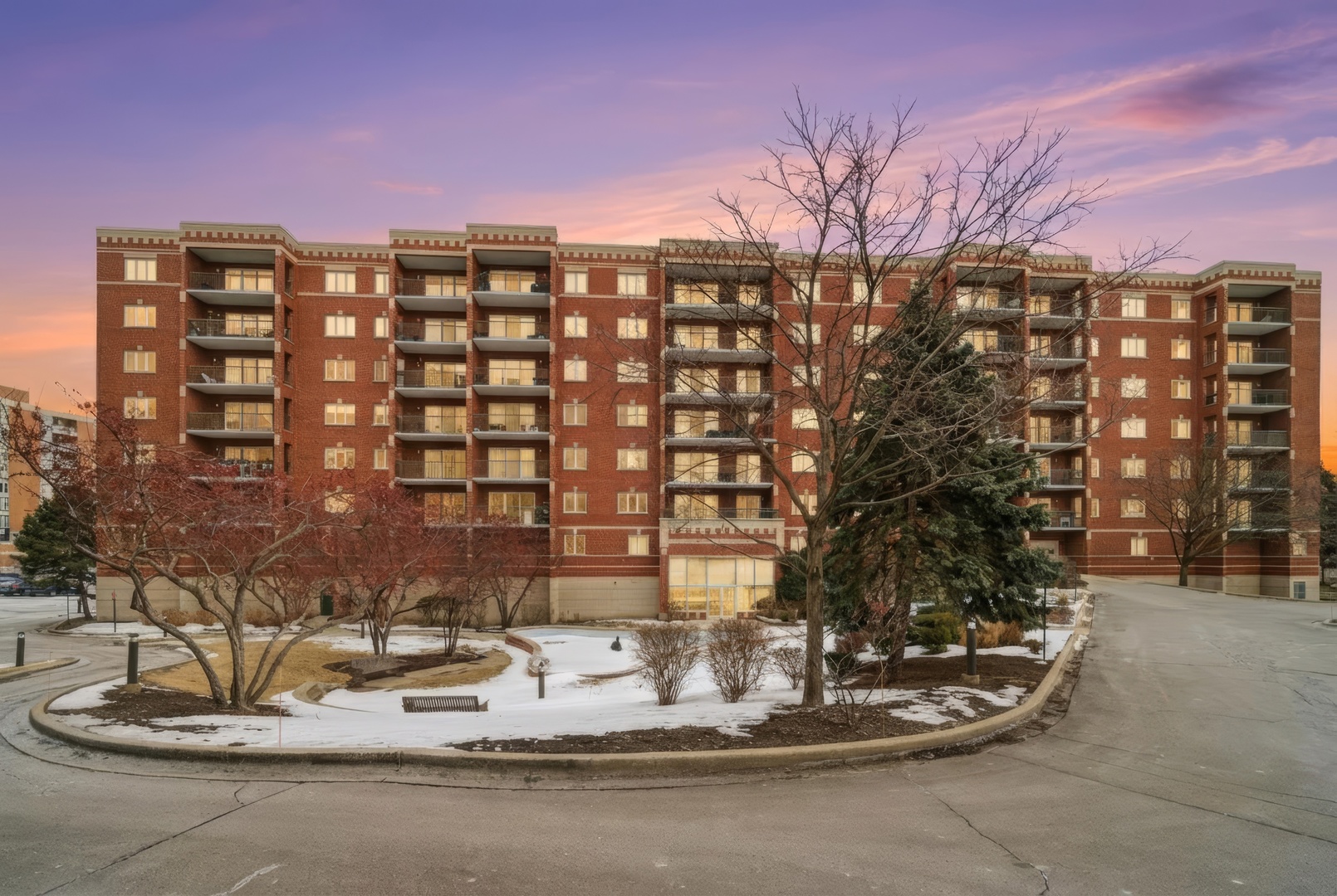 650 S River Road #801, Des Plaines, IL 60016