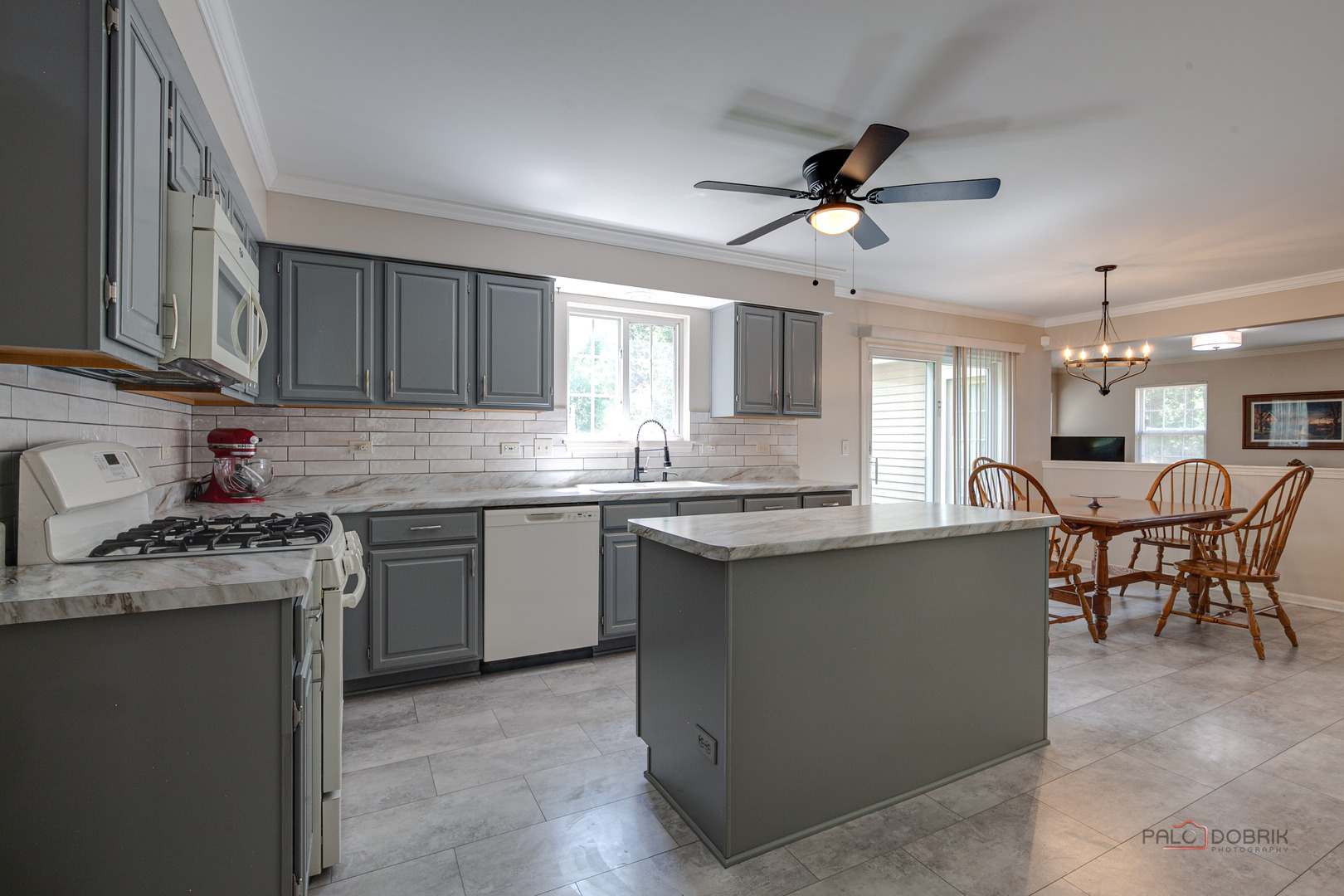 34271 Tangueray Drive, Grayslake, IL 60030