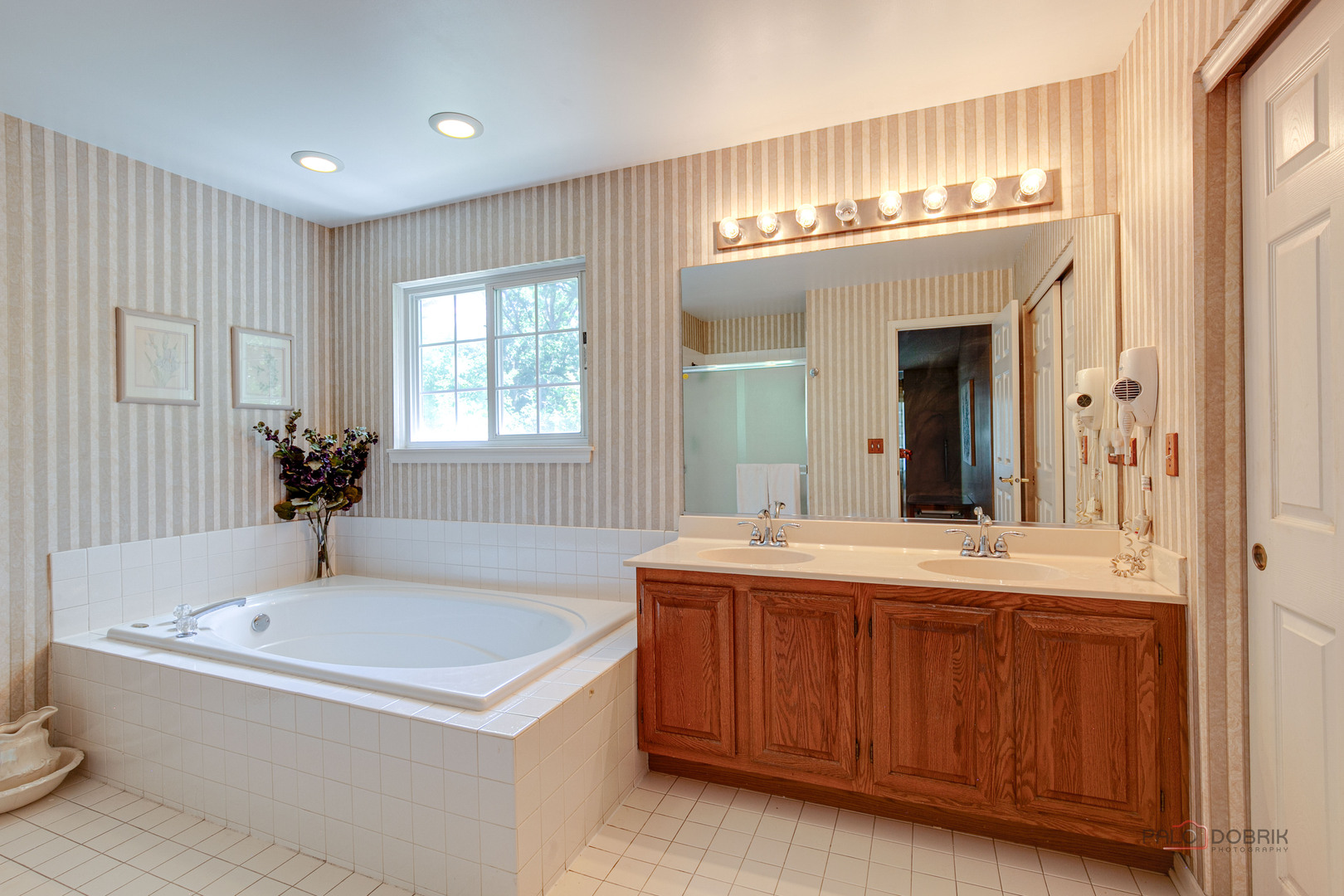 34271 Tangueray Drive, Grayslake, IL 60030