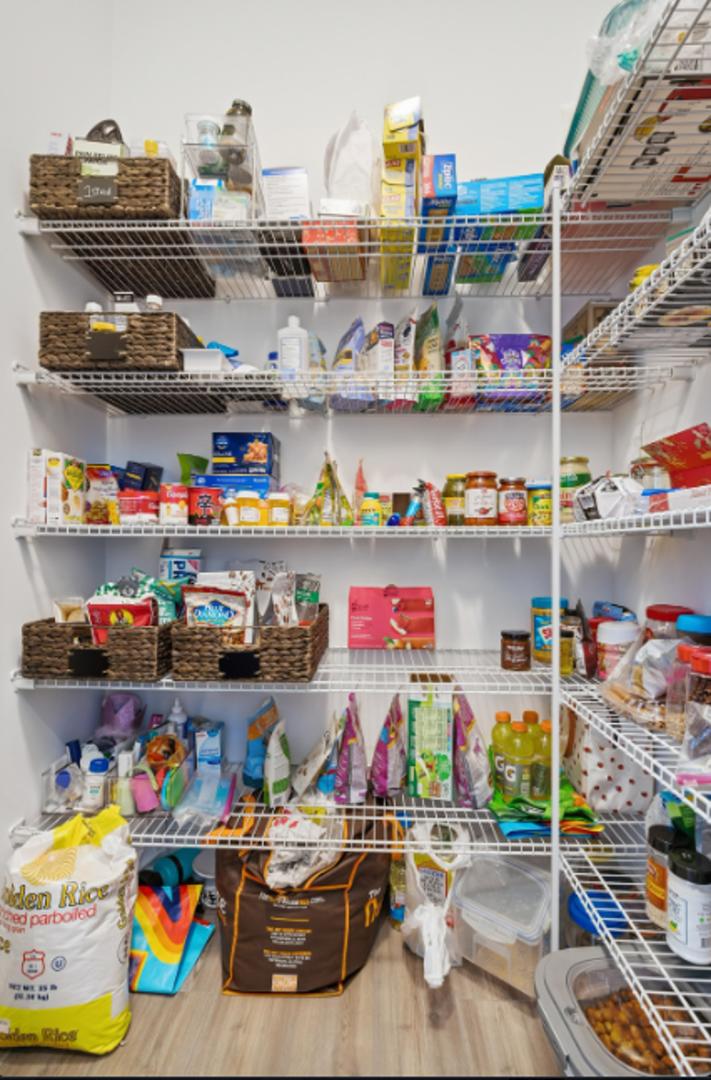 12890 Collina Lane, Lemont, IL 60439