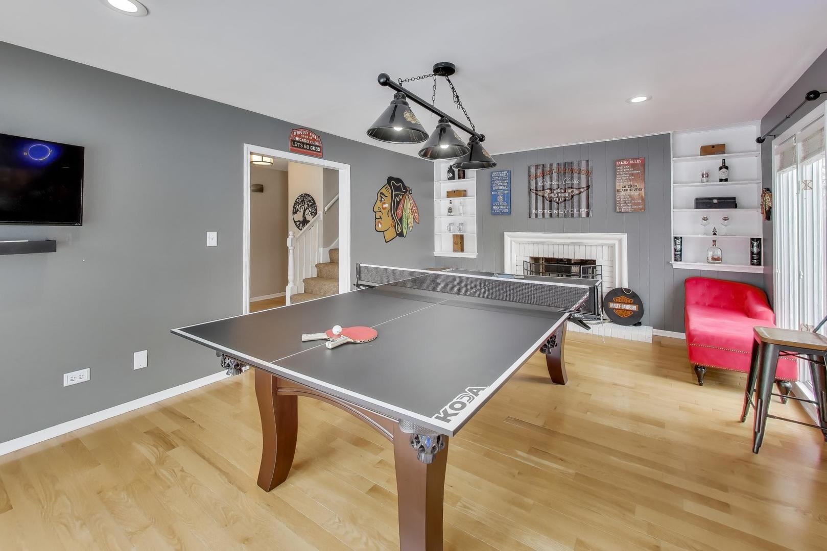 1605 Burning Trail, Wheaton, IL 60189