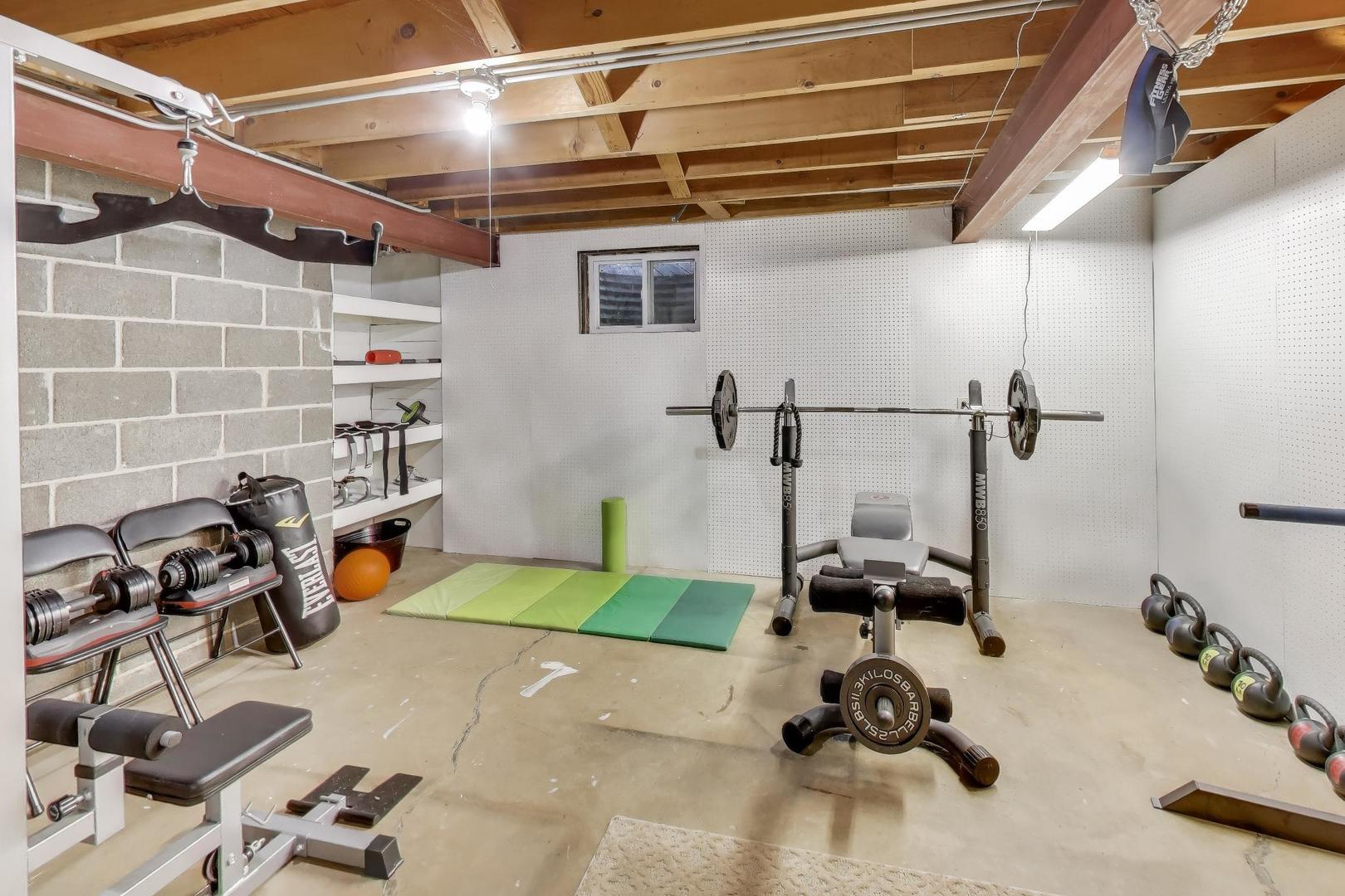 1605 Burning Trail, Wheaton, IL 60189