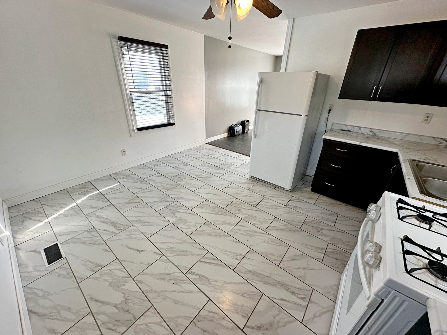 2133 216th Street, Sauk Village, IL 60411