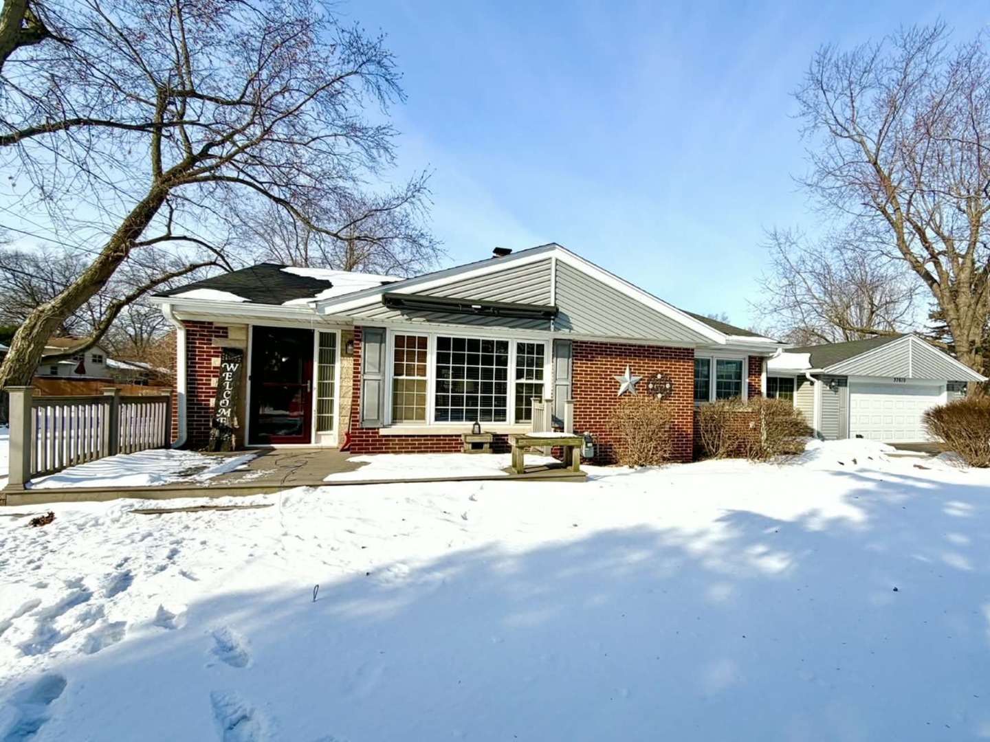 37610 N Holdridge Avenue, Waukegan, IL 60087