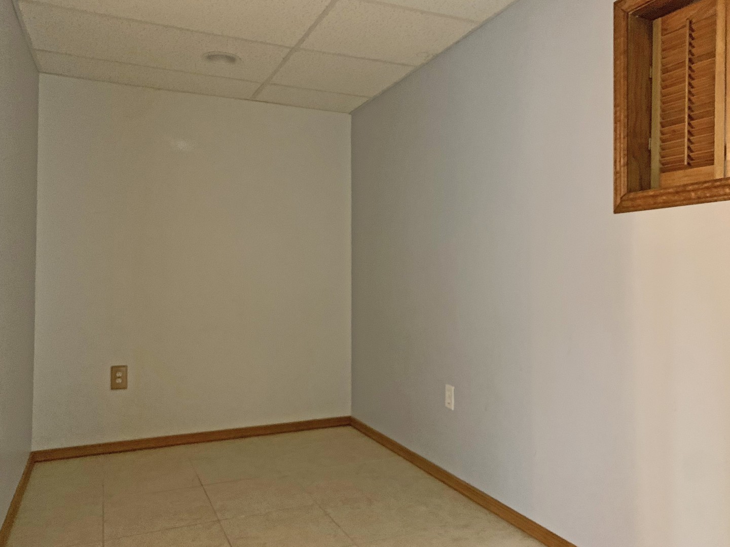 2472 Fox Drive, Aurora, IL 60506