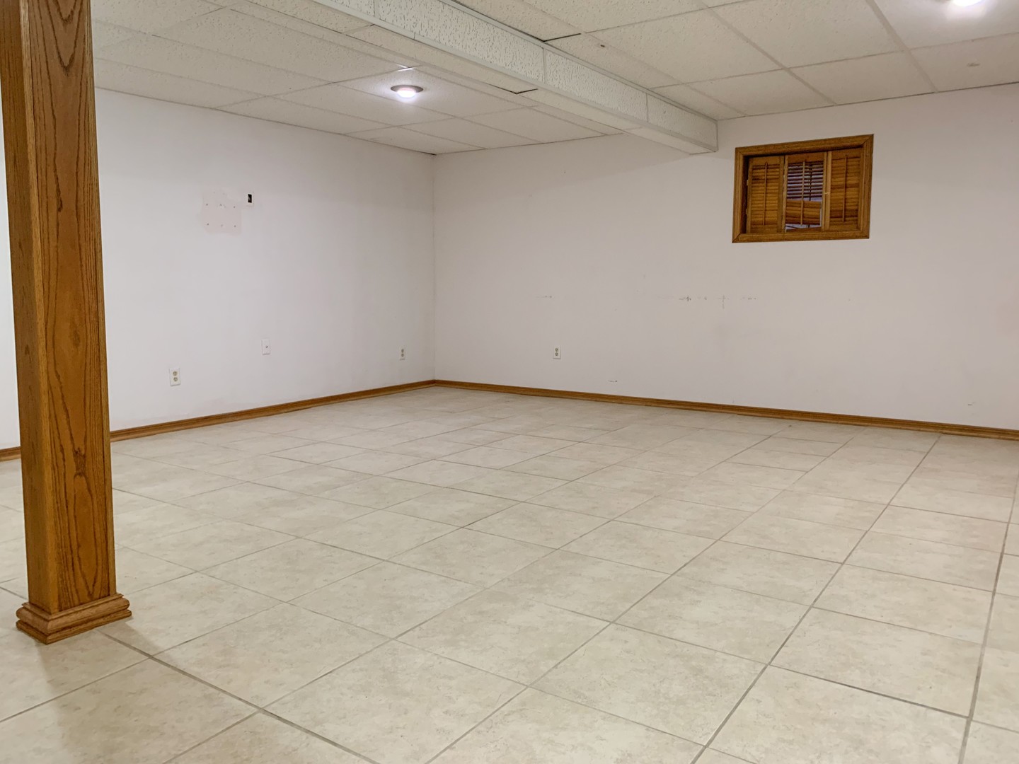 2472 Fox Drive, Aurora, IL 60506