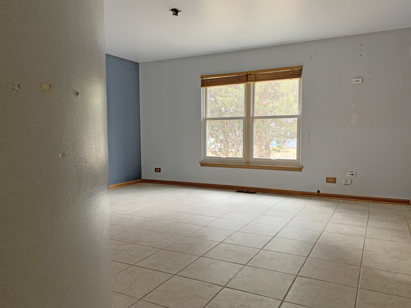 2472 Fox Drive, Aurora, IL 60506