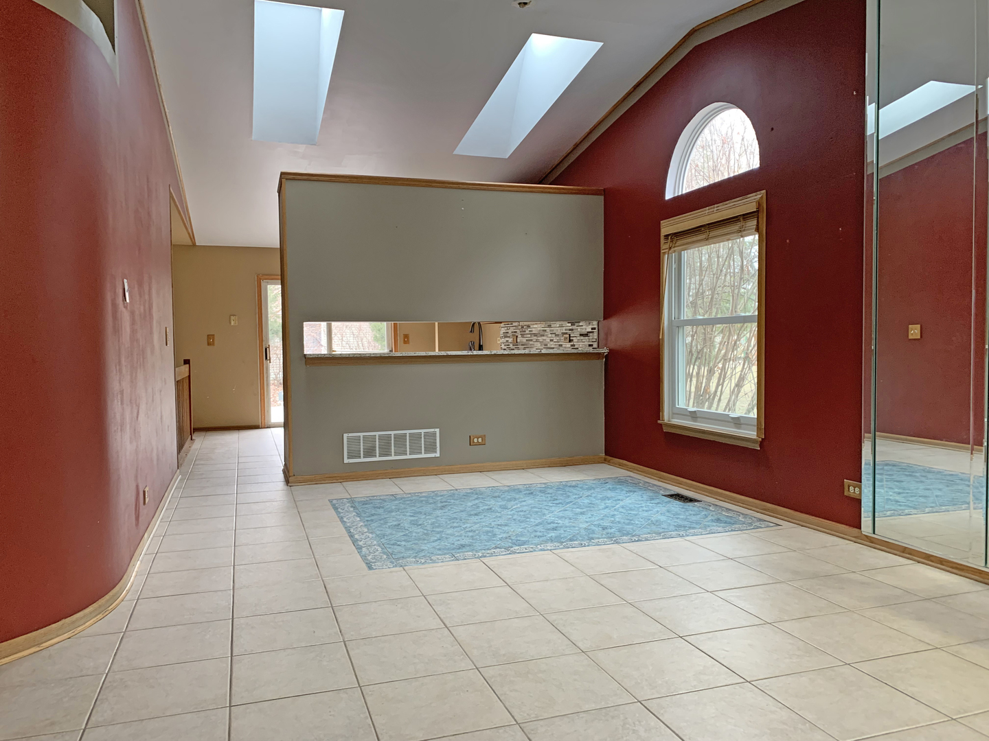 2472 Fox Drive, Aurora, IL 60506