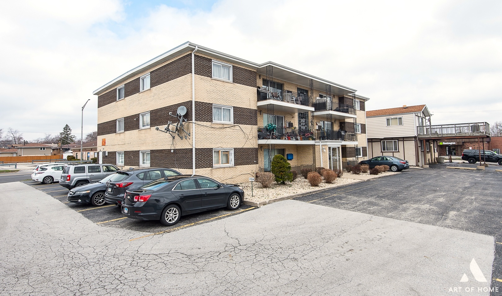 9407 S Roberts Road #3SE, Hickory Hills, IL 60457