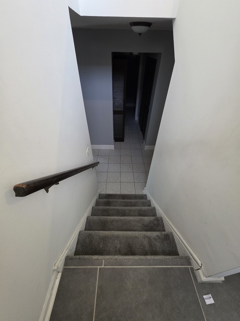 1195 Old Timber Court, Hoffman Estates, IL 60192