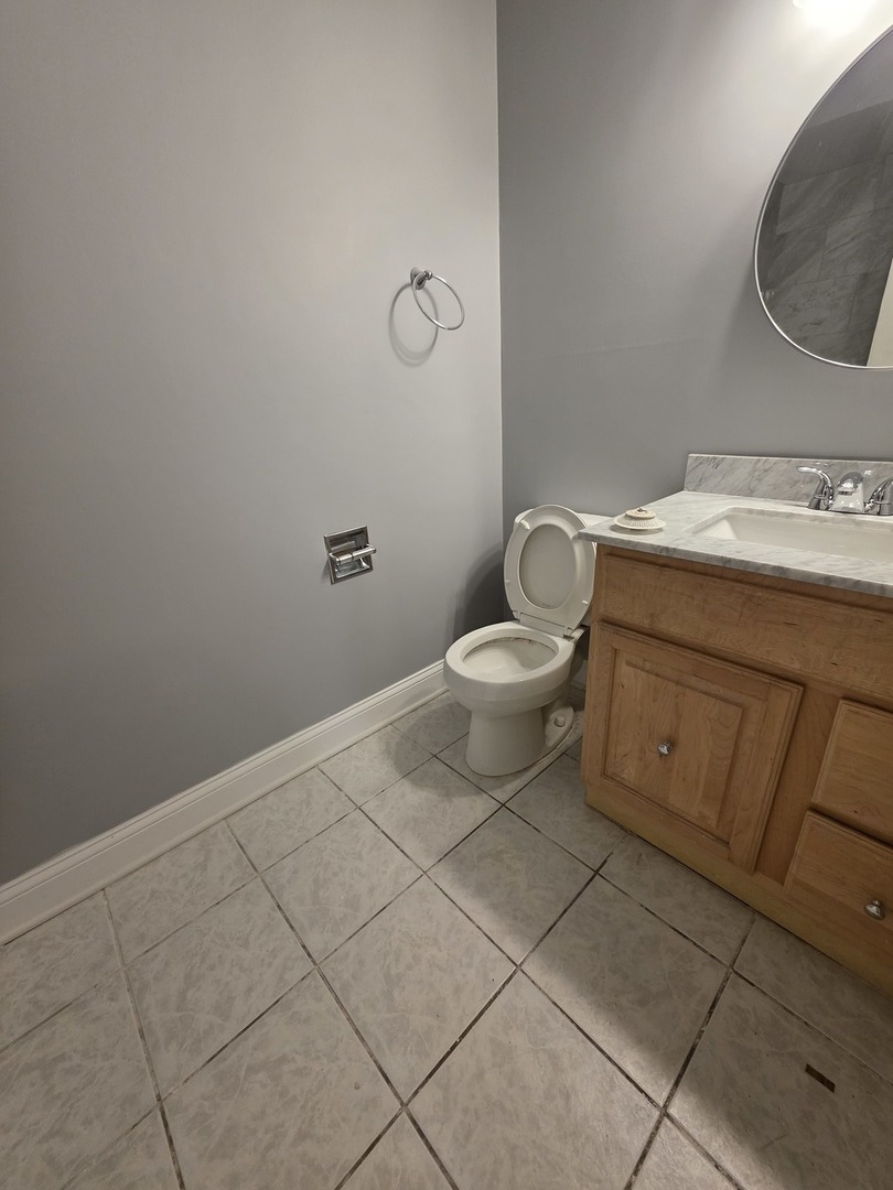 1195 Old Timber Court, Hoffman Estates, IL 60192