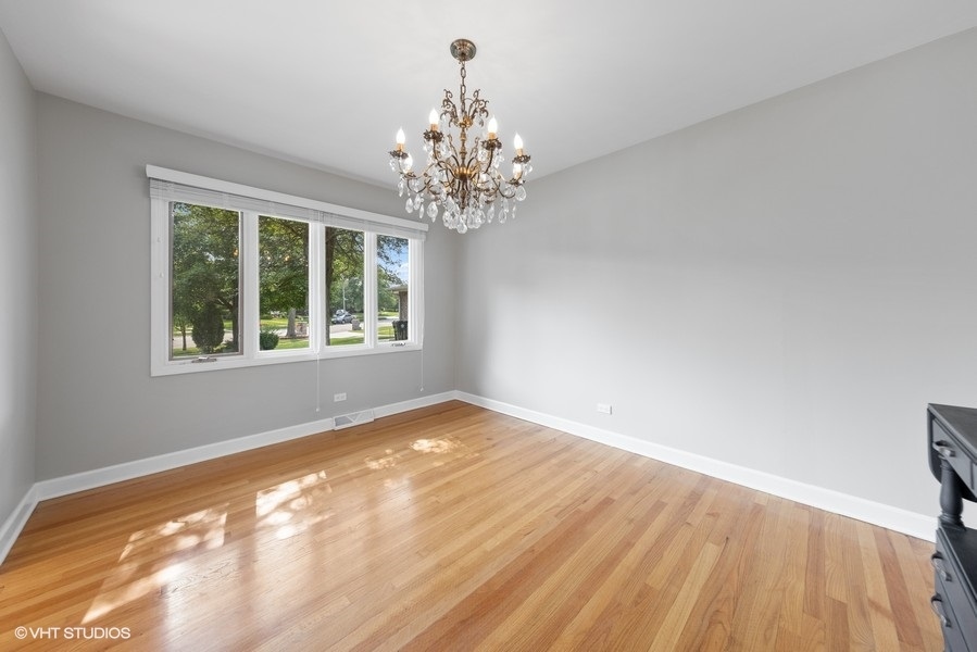 7532 Sheridan Drive, Willowbrook, IL 60527